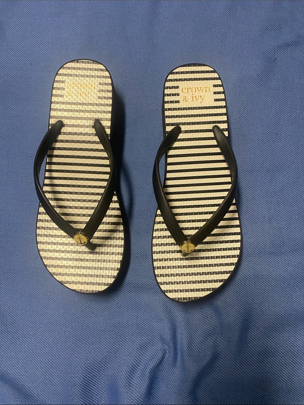 Crown & Ivy sandals